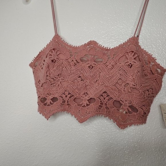 Free People Women's Pink Crochet Lace Athena Bralette Spaghetti Straps Sz M NWT - Picture 3 of 10